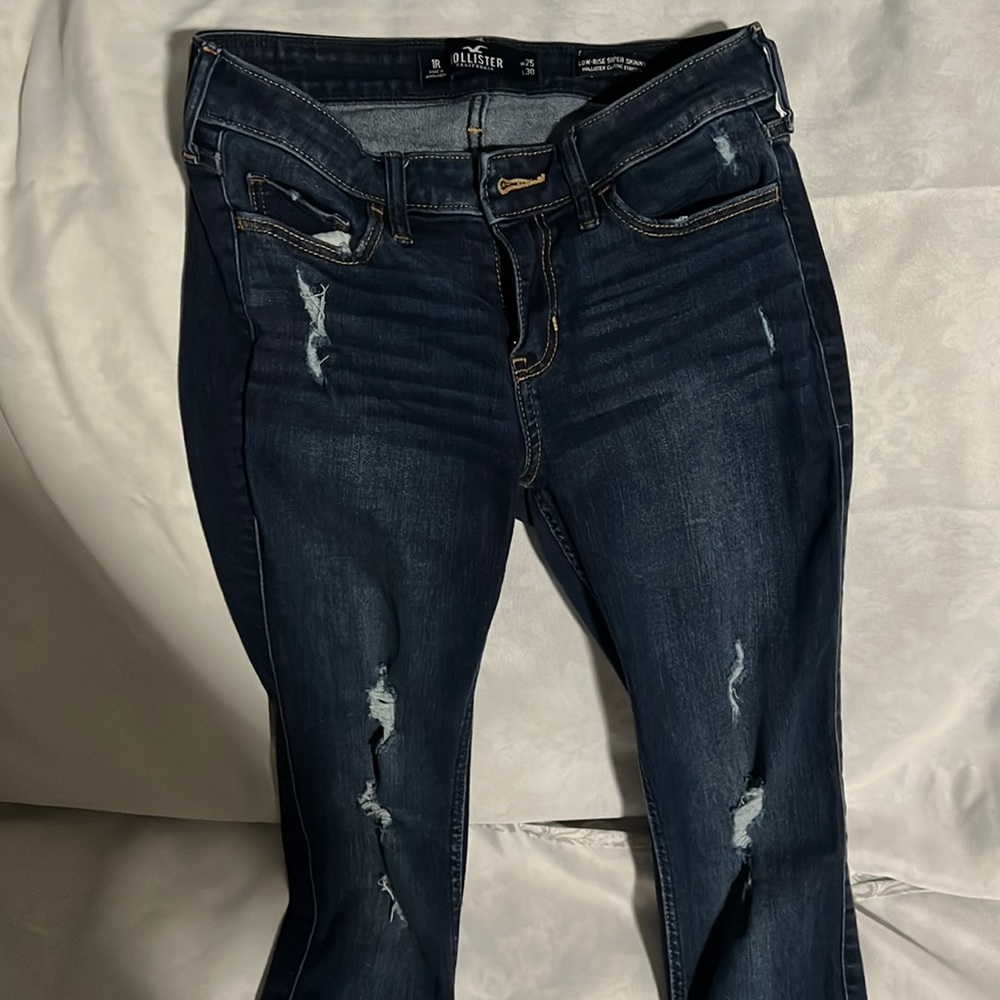 Hollister Dark wash Low rise supper skinny Jeans